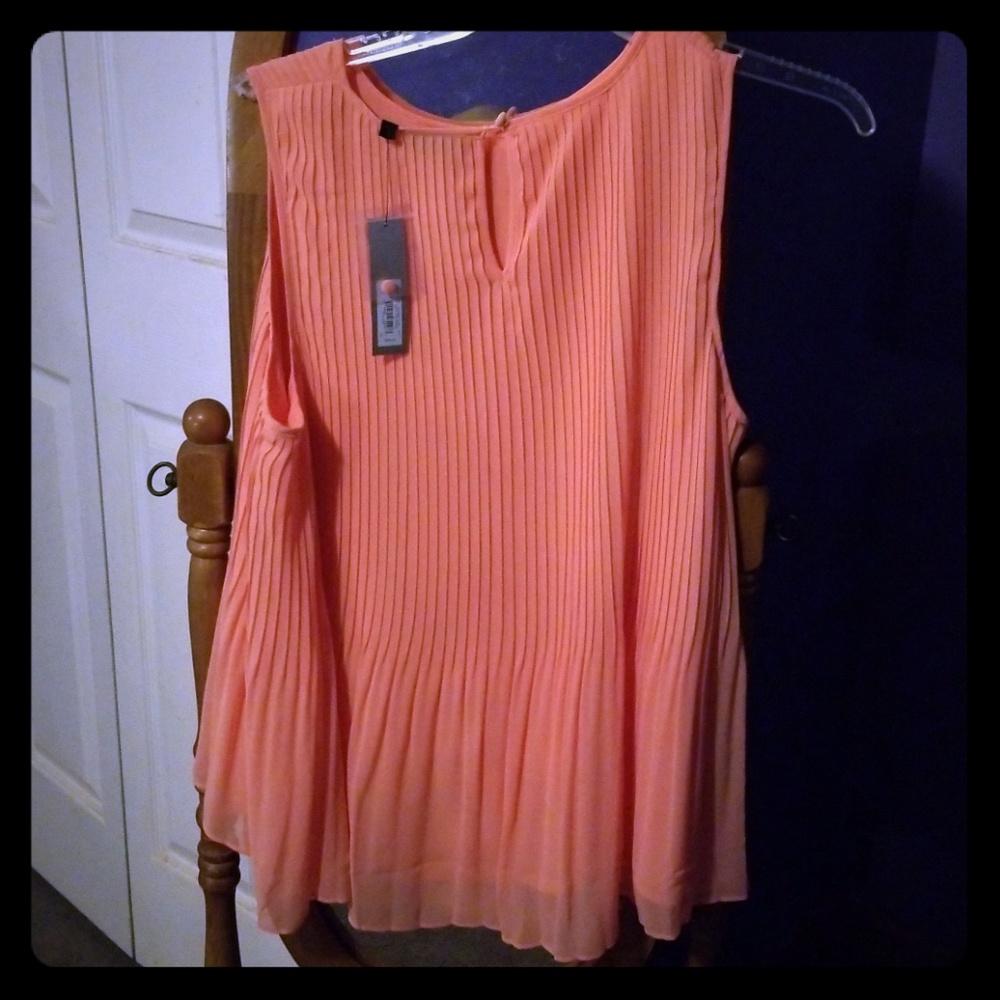 Apr 9 sleeveless blouse NWT size xl
